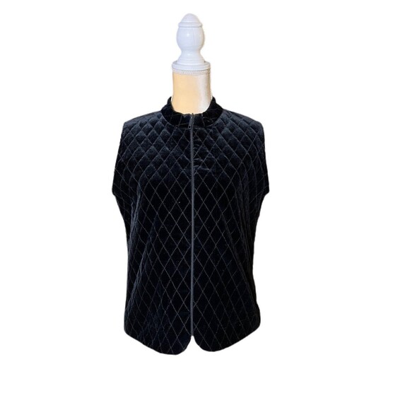 Chicos Black Quilted Zip Up Collarless Vest Size 1 Medium Classic - Picture 1 of 3